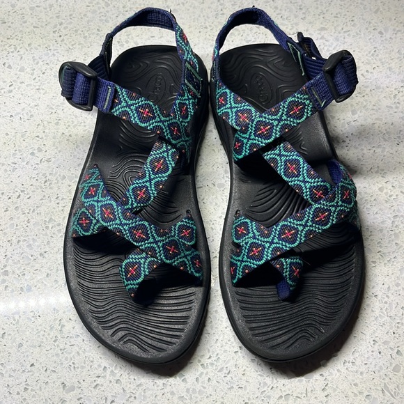 💙💙 Chaco Sandals 💙💙 - Picture 2 of 6